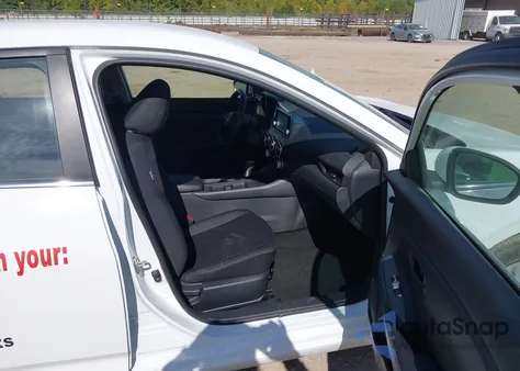 2025 Nissan Sentra S z USA, uszkodzony, nr VIN 3N1AB8BV8SY237031